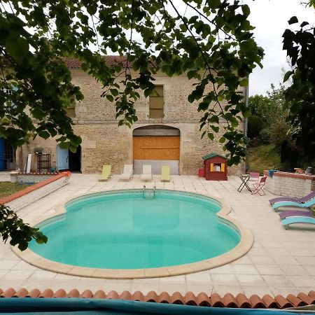 Les Ormes De Belluire Bed & Breakfast Luaran gambar